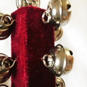 Cloche à main en bois Orff avec 21 clochettes en flanelle rouge, outil pédagogique pour l'éducation précoce - Product Image 2