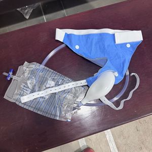 Bolsas de recolección de orina de plástico en varios estilos para hombres y mujeres, transpirables y a prueba de humedad, diseñadas para evitar fugas laterales. - Product Image 3