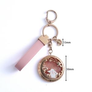 Llavero de Lujo con Diseño de Conejo, Creativo, Hueco, Redondo y Único, Accesorio de Moda Personalizado - Product Image 2