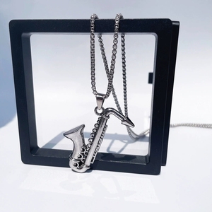 Collier pendentif en forme de saxophone pour hommes, accessoires de musique tendance hip hop européens et américains - Product Image 4