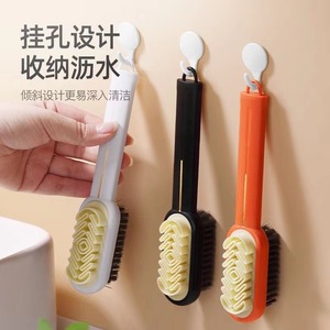 Brosse à chaussures double face en caoutchouc souple avec crochet pour un rangement facile et une drainage optimal de l'eau, brosse de nettoyage pour daim - Product Image 1