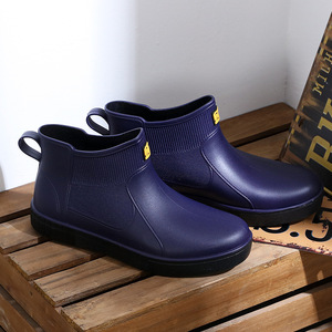 Personalizzabili alla moda <span class=keywords><strong>stivali</strong></span> <span class=keywords><strong>da</strong></span> <span class=keywords><strong>pioggia</strong></span> a tubo corto per gli uomini con taglio basso per uso esterno peluche e scarpe impermeabili calde per il lavoro - Product Image 3