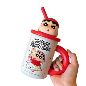 แก้วน้ำเก็บอุณหภูมิลายเครยอนชินจัง พร้อมหลอดและหูจับ ของขวัญสำหรับสาวๆ แก้วน้ำสำหรับออฟฟิศ ฤดูร้อน 2025 - Product Image 3