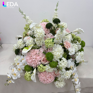 ลูกบอลดอกไม้ประดิษฐ์ทรงกลมสีชมพูขาวขนาดใหญ่ แฮนด์เมด สำหรับตกแต่งงานแต่งงาน งานปาร์ตี้ และงานอีเว้นท์ต่างๆ จาก LEDA Custom Parties Event Decor - Product Image 2