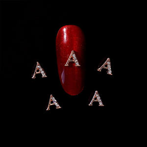 Tachuelas de <span class=keywords><strong>uñas</strong></span> con letras más nuevas al por mayor letras mayúsculas 3D y calcomanías de <span class=keywords><strong>uñas</strong></span> de cristal de diamantes de imitación <span class=keywords><strong>para</strong></span> mujeres niñas arte de <span class=keywords><strong>uñas</strong></span> DIY - Product Image 5