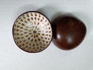 Produits écologiques 2022 Bol de noix de coco coquillage de haute qualité Ensemble de couverts de cuisine pour la décoration Fabriqué au Vietnam - Product Image 2