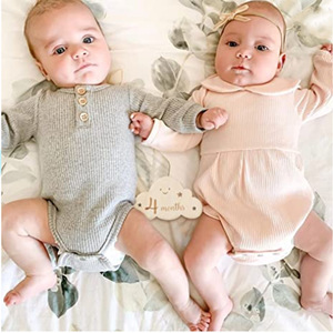 Calendrier de croissance double face en bois pour bébé, avec motifs nuage, pour enregistrer les étapes importantes et les photos de la première année de vie, idéal pour les échanges transfrontaliers - Product Image 4