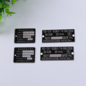 Placa de identificación metálica Genesis de acero inoxidable grabada, etiqueta personalizada para equipos industriales y maquinaria - Product Image 1
