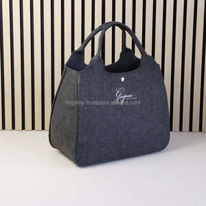 Bolsa de Mano Unisex de Diseño Clásico en Fieltro PET, con Logotipo Personalizado Impreso en Seda, para Uso Promocional, Nueva y en Oferta - Product Image 2