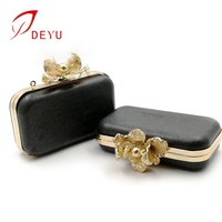 Tas Clutch Bingkai Logam Persegi dengan Gesper Bunga Trendi Profesional Baru yang Dapat Disesuaikan