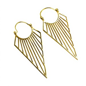 Boucles d'oreilles pendantes géométriques en laiton plaqué or 18 carats pour femmes, style bohème, bijoux de mode pour fêtes et mariages, faits à la main - Product Image 1