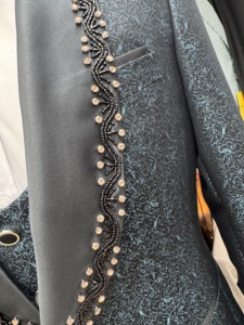 Eleganti abiti da sposa da uomo in smoking con perline di lusso 3 pezzi da sposo per occasioni speciali <span class=keywords><strong>taglie</strong></span> forti e traspiranti - Product Image 4
