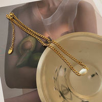 Nouveauté Chaîne à maillons cubain en acier inoxydable Collier à breloques en perles Colliers en plaqué or 18 carats Bijoux pour femmes