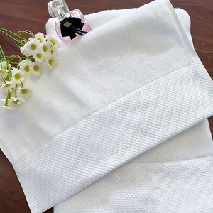 Serviettes d'hôtel blanches, logo personnalisé, <span class=keywords><strong>linge</strong></span> <span class=keywords><strong>de</strong></span> salle <span class=keywords><strong>de</strong></span> <span class=keywords><strong>bain</strong></span>, 100% coton, ensemble <span class=keywords><strong>de</strong></span> serviettes <span class=keywords><strong>de</strong></span> toilette, <span class=keywords><strong>de</strong></span> visage et <span class=keywords><strong>de</strong></span> <span class=keywords><strong>bain</strong></span> pour hôtel - Product Image 5
