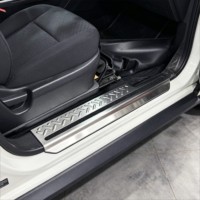Plaques de protection de seuil de porte finition platine pour Suzuki Jimny 2018+ 5 portes, accessoires intérieurs de voiture en acier inoxydable