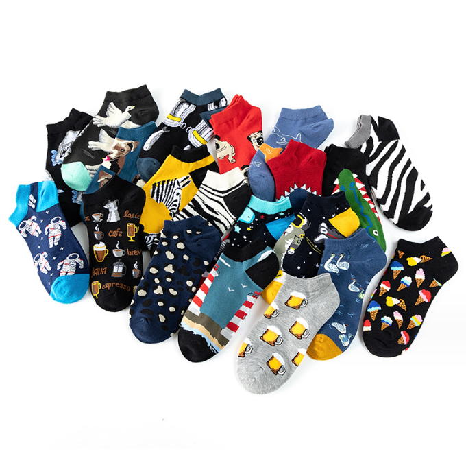 WUYANG Wholesale Funny Happy Man Ankle Socks Custom logo Crew Cotton Socks Fast Delivery