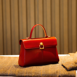 Sac à main <span class=keywords><strong>de</strong></span> mariée rouge grande capacité au design original, nouvelle collection Printemps/Été 2026, livraison directe disponible, en polyester - Product Image 2