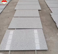 Dalles de granit blanc américain en pierre de granit platine à prix Offre Spéciale bon marché pour la décoration de la maison