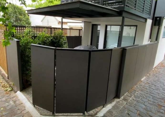 Enclosed aluminum panel