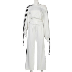 <span class=keywords><strong>Completo</strong></span> Casual da Donna <span class=keywords><strong>Elegante</strong></span> con Strisce Laterali T-Shirt a Maniche Lunghe e Pantaloni a Gamba Larga Set Bianco da Due Pezzi per le Vacanze - Product Image 5