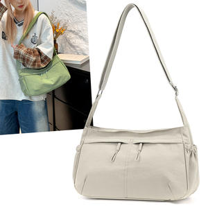 Sac à bandoulière pour femme de style japonais, grande capacité, en nylon, sac fourre-tout durable pour usage quotidien, printemps 2025 - Product Image 1