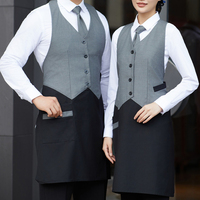 Tablier de serveur personnalisé gris avec logo, col en V et boutons pour uniforme de restaurant – Vente en gros