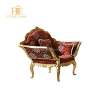 Französisches Landhaus-Sofa mit Goldener Stoffbespannung, 3-Sitzer mit Schwammfüllung, Luxuriöser Massivholzrahmen für Apartment-Wohnzimmermöbel