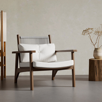 Fauteuil inclinable de haute qualité, idéal pour une relaxation confortable dans les salons et les chambres.