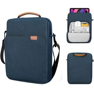 Housse à manches plates de <span class=keywords><strong>13</strong></span> <span class=keywords><strong>pouces</strong></span> pour hommes, vente en gros personnalisée, sac à bandoulière en polyester imperméable avec système de transport en bandoulière - Product Image 1