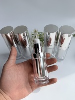 Fond de teint liquide adaptatif au teint, couvrance totale, marque privée, enrichi en vitamine C, vitamine E et peptides