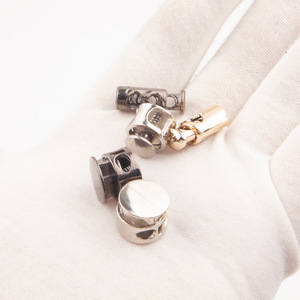 Hebilla de resorte galvanizada con doble orificio, hebilla de cordón ajustable para accesorios de bolsos, color sólido, duradera y resistente al desgaste - Product Image 2