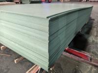 Panneau MDF écologique ZST, matériau en fibre de bois, surface brillante/rauque, design moderne, émission E1, utilisation intérieure, qualité supérieure
