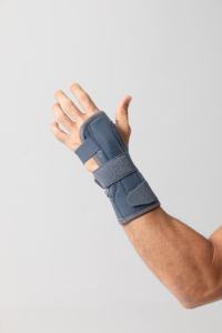 دعامة معصم قابلة للتعديل بمقاس واحد تدعم حمل الأوزان والتمارين الرياضية - Product Image 3