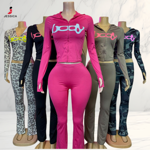 D7542-2026 Nuovo Set Due Pezzi da Donna alla Moda con Felpa con Cappuccio e Stampa Mimetica, Maniche Lunghe, Pantaloni Aderenti Sportivi Trendy - Product Image 1