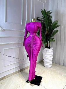 Haut à manches longues avec jupe plissé<span class=keywords><strong>e</strong></span> en rouge rose, effet amincissant. Ensemble de 2 pièces. - Product Image 2