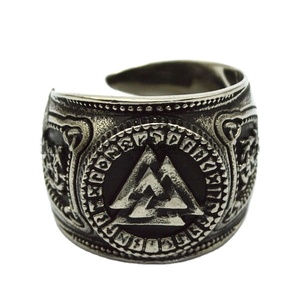 Anillo de sello de guerreros nórdicos Vintage, símbolo de Odín grabado, racimo redondo de acero inoxidable con joyería vikinga chapada en oro - Product Image 1
