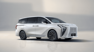 DONGFENG FORTHING V9 PHEV MPV a Cinque Porte e Sette Posti, Veicolo Commerciale Usato in Vendita - Product Image 4