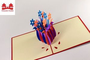 Tarjeta de Felicitación 3D Pop-Up con Arreglo Floral Brillante de Rosas y Margaritas en Jarrón, para Regalo de Cumpleaños o Aniversario - Product Image 2