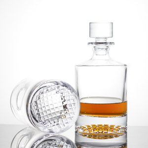 <span class=keywords><strong>Carafe</strong></span> à <span class=keywords><strong>whisky</strong></span> de <span class=keywords><strong>luxe</strong></span> en <span class=keywords><strong>cristal</strong></span> 900 ml avec base montagne 3D unique, bouteille à liqueur en verre avec bouchon en verre sans plomb - Product Image 1