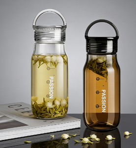 Bouteille d'eau en plastique de luxe 400 ml 2026 avec logo personnalisable, poignée transparente, pour étudiants, gym et sport - Product Image 5