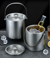 Couvercle de seau à glace isolé en acier inoxydable à double paroi d'une capacité de 1,5L/3L pour la maison Bar Chilling Beer Wine Bottle for Parties