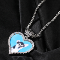 Collier personnalisé avec pendentif photo en forme de couronne de cœur, de haute qualité, vente directe d'usine 2023, dernière tendance, sublimation d'image
