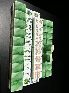 En stock, Nouveau Mini Jeu de Mahjong de Voyage de Luxe 4 couches en Acrylique Gravé, 160 Tuiles Vert Foncé Miss Set America - Product Image 2