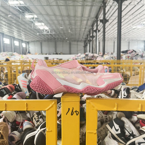 <span class=keywords><strong>Sneakers</strong></span> da <span class=keywords><strong>donna</strong></span> all'ingrosso usate scarpe da ginnastica <span class=keywords><strong>di</strong></span> seconda mano sportive <span class=keywords><strong>di</strong></span> fabbrica direttamente fornitura <span class=keywords><strong>di</strong></span> scarpe da <span class=keywords><strong>donna</strong></span> usate in balle - Product Image 1