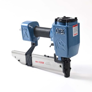 Pistolet à clous pneumatique pour la décoration de <span class=keywords><strong>meubles</strong></span> domestiques, fourni par l'usine - Product Image 1