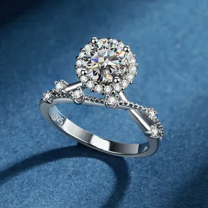 高品质moissanite时尚饰品925纯银戒指电镀18k金钻订婚戒指