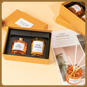 Velas perfumadas de tarro esmerilado de pedido a granel de lujo personalizado y juego de regalo difusor de caña con caja - Product Image 2