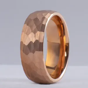 Ouyuan Schmuck Großhandel 8mm 18 Karat vergoldet gehämmert Wolfram karbid Ring für Männer Frauen Mode Verlobung Ehering