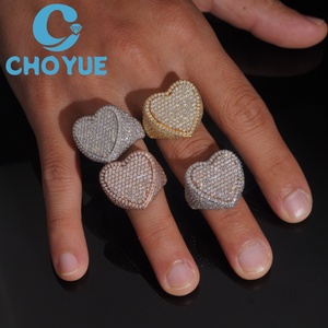 Anillo de Corazón de Plata de Ley 925 con Incrustaciones de Diamantes Moissanite VVS que Pasan la Prueba del Diamante, Estilo Hip Hop - Product Image 1