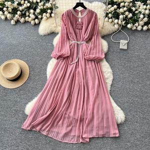 Eleganti Abiti da Donna: Vestito in Chiffon Floreale Scavato <span class=keywords><strong>con</strong></span> Maniche a Lanterna e Dettagli Arricciati, <span class=keywords><strong>con</strong></span> Cintura Annodata - Product Image 5
